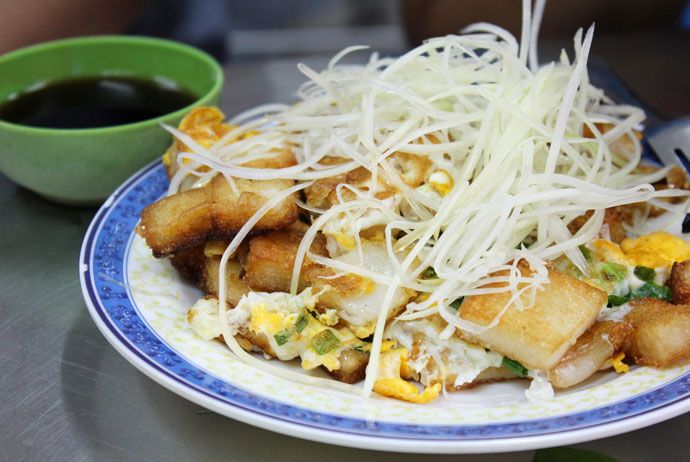 bot chien – fried dough