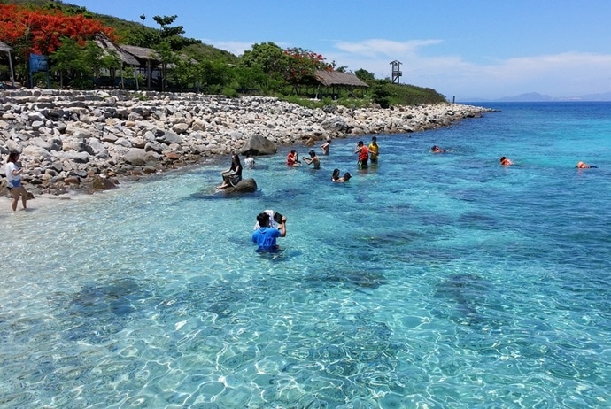 activites and attractions about binh hung tourism - bai chuoi beach