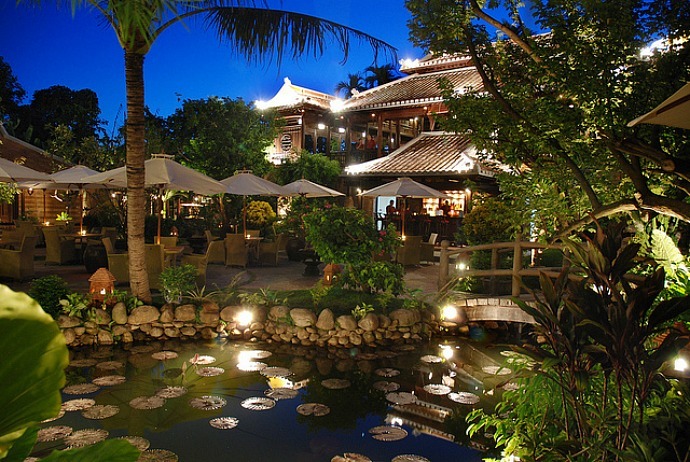 hue restaurants
