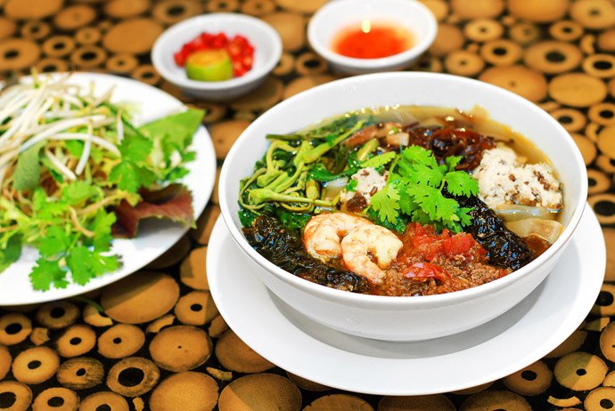 Traditional Vietnamese food