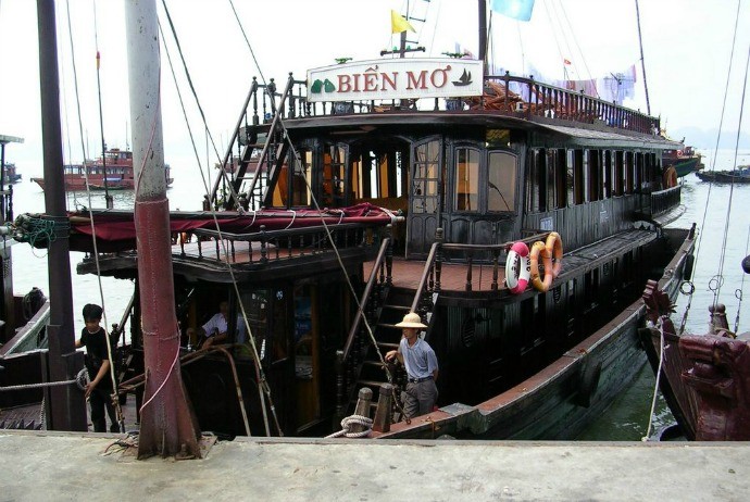 Halong Bay restaurants