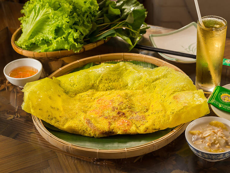 can tho crispy pancake can tho cuisine in vietnam