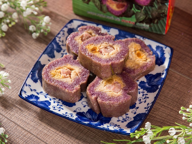 can tho purple sticky rice cake can tho cuisine in vietnam
