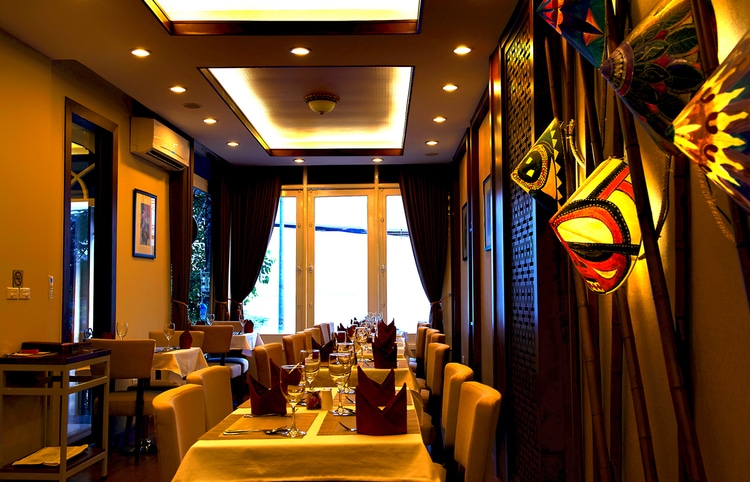 dalcheeni restaurant vietnam photos - indian restaurants in hanoi