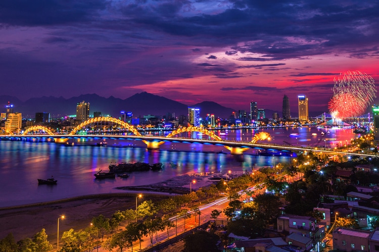 dragon bridge vietnam photos - danang bridges at night