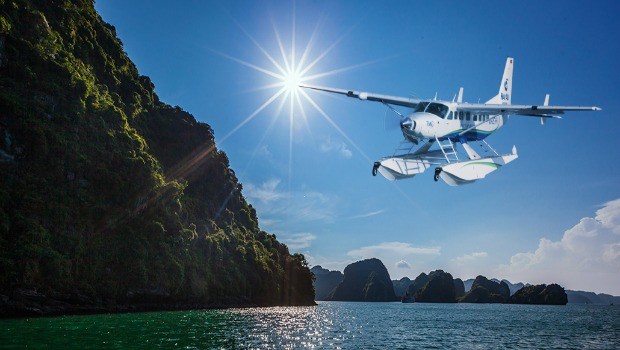 discover-halong-Bay-from-above-on-seaplanes