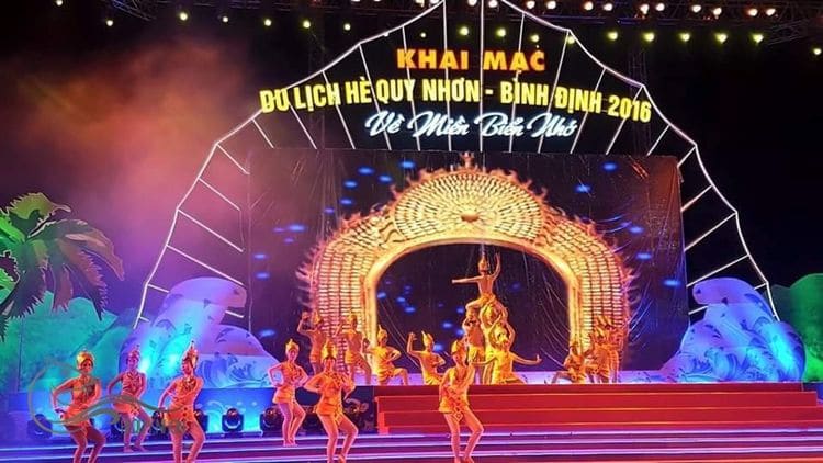 vietnam photos - festivals in quy nhon