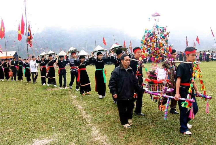 vietnam photos - gau tao festival