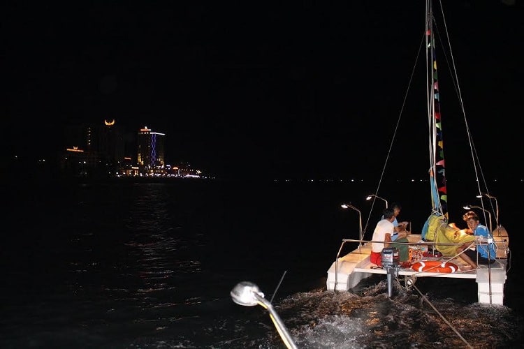 go squid fishing vietnam photos - nightlife in phu quoc