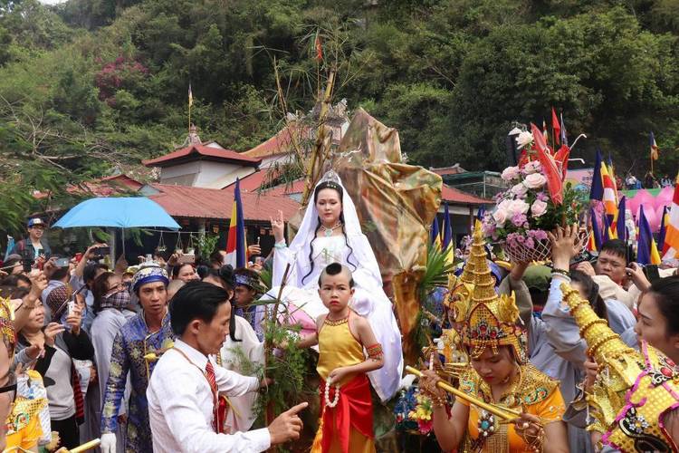 vietnam photos - guan yin festival