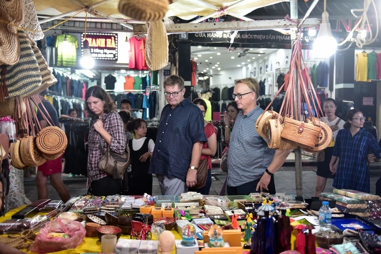 vietnam photos - hanoi night markets