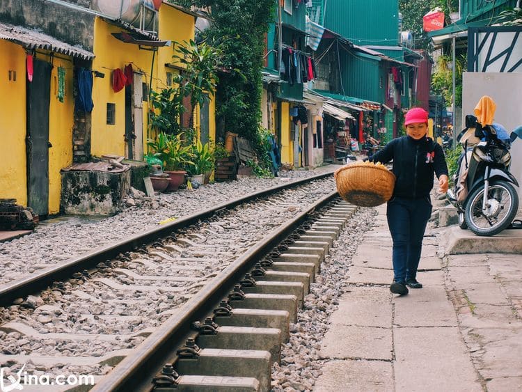 beautiful hanoi train street photos in vietnam by duong nguyen vietnam photos - hanoi train street photos