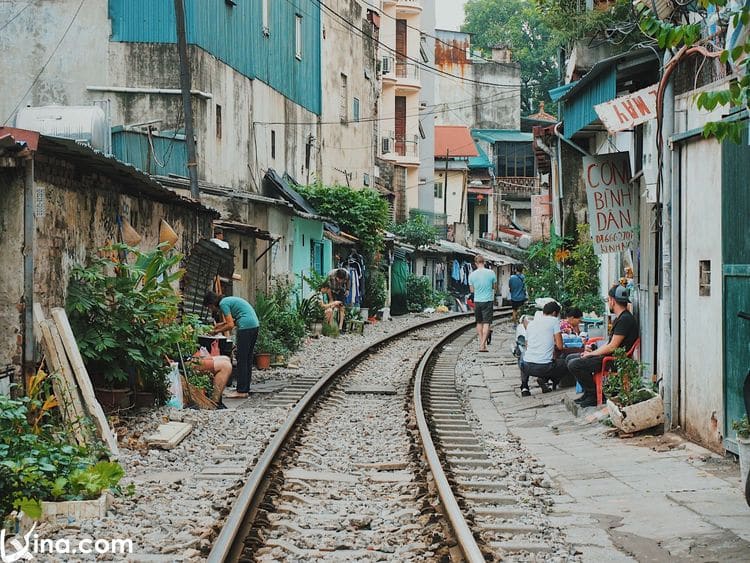 beautiful hanoi train street photo by duong nguyen vietnam photos - hanoi train street photos