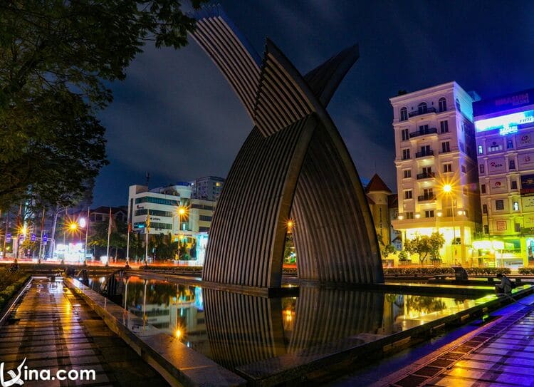 vietnam photos - ho chi minh nightlife