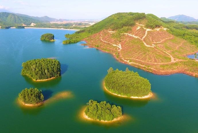 hoa trung lake- peaceful place for weekend escapein the heart of da nang