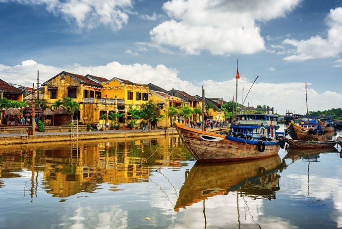 traveling to hoi an ancient town - - thegioitre