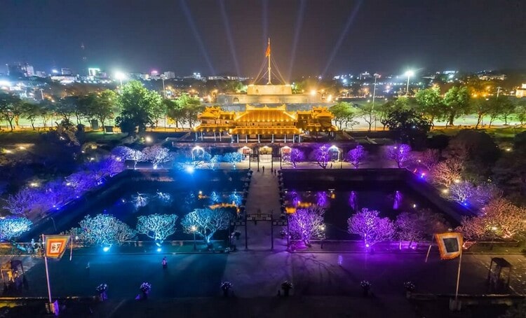 vietnam photos - hue nightlife