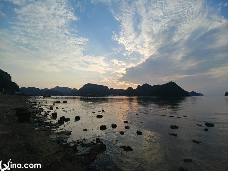 lan ha bay in cat ba photos vietnam photos - lan ha bay photos