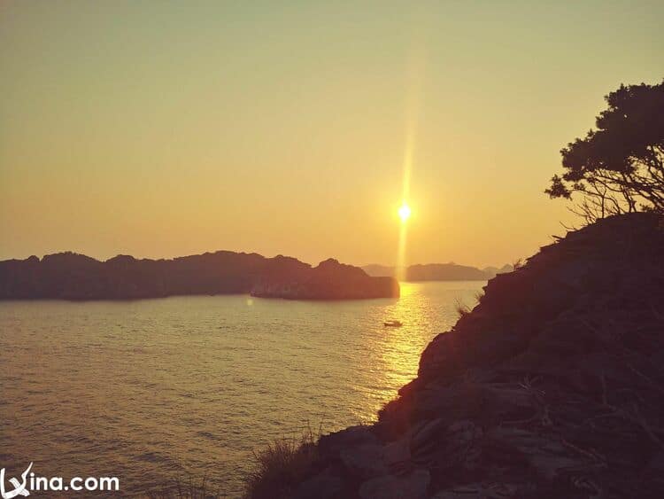 lan ha bay in cat ba island hai phong vietnam photo vietnam photos - lan ha bay photos