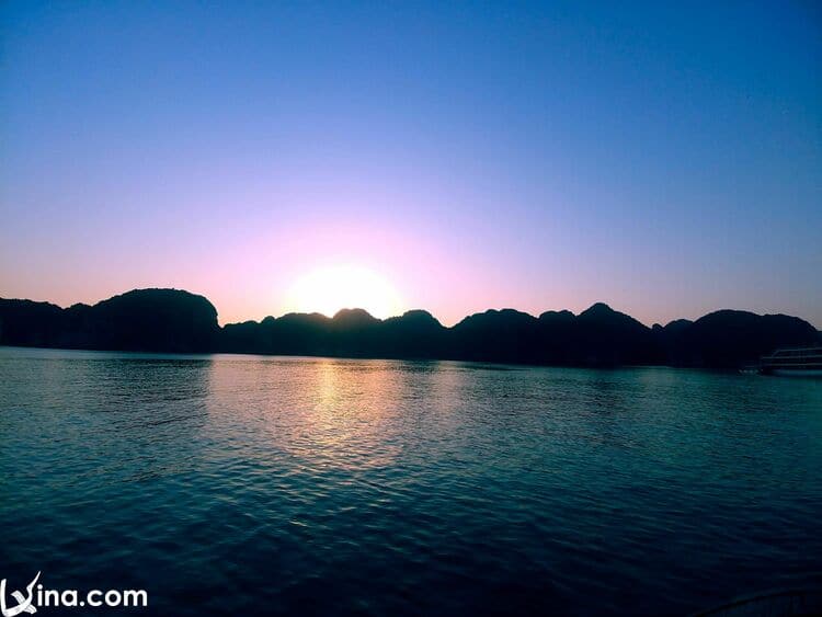 lan ha bay in cat ba hai phong vietnam photo vietnam photos - lan ha bay photos