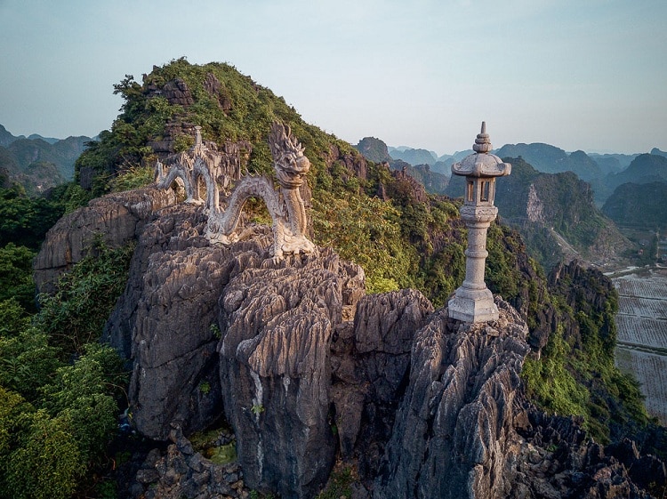 mua caves ninh binh vietnam