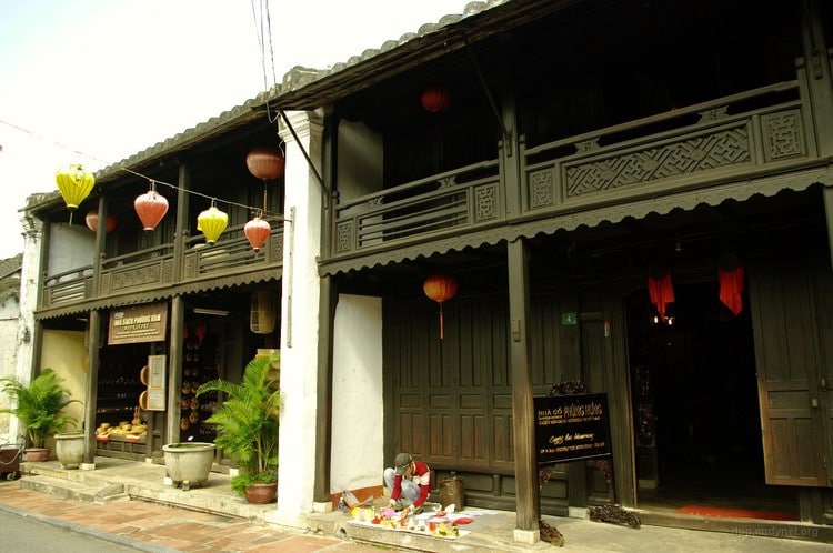 phung hung ancient house vietnam photos - hoi an ancient houses