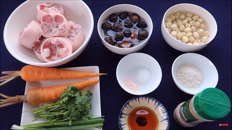 pig trotter soup with lotus seed recipe in vietnam