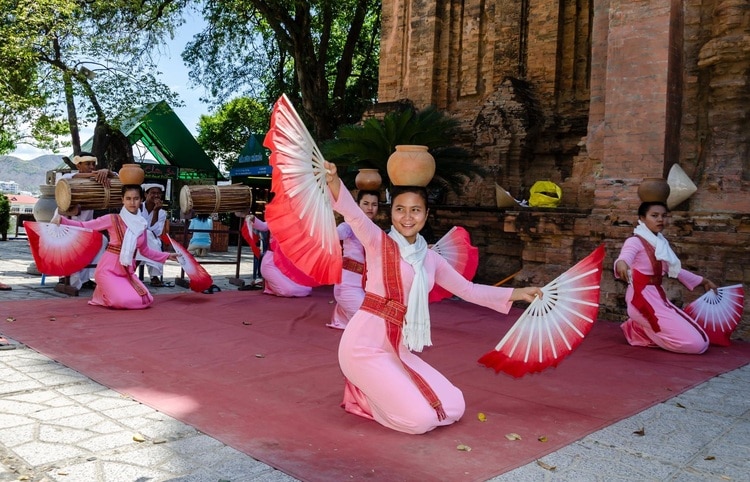 vietnam photos - po nagar festival