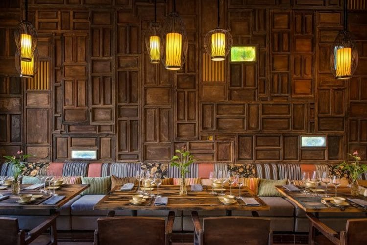 vietnam photos – restaurants in hanoi old quarter