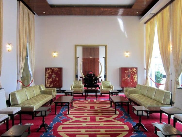 some attentions upon visiting unification palace vietnam photos - independence palace