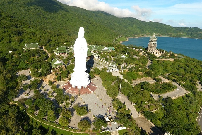 son tra peninsula - linh ung bai but pagoda