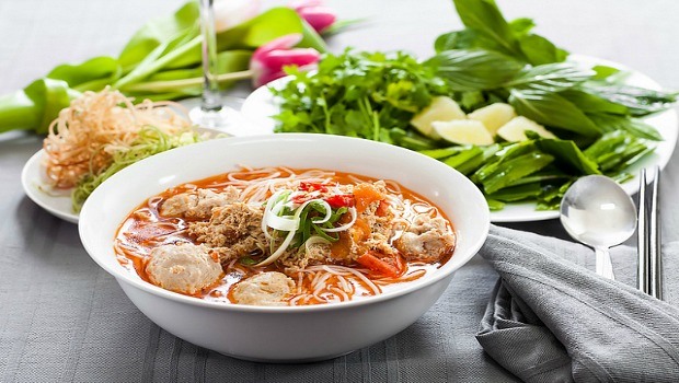 Sour fresh water crab soup