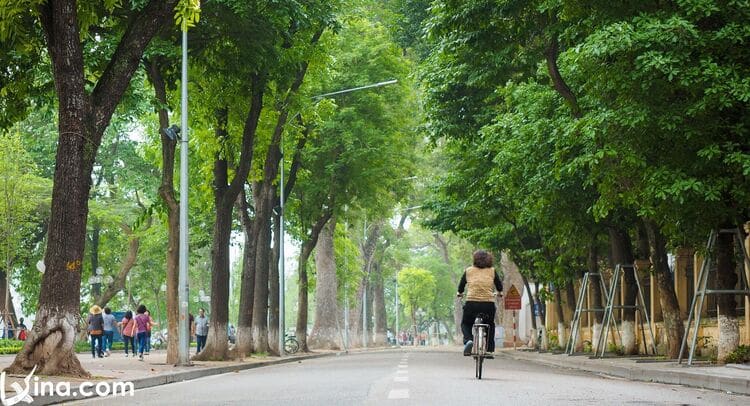 sword lake in hanoi vietnam photos vietnam photos - sword lake
