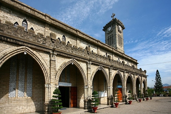 the unique beauty of nha trang church - globaltravel 