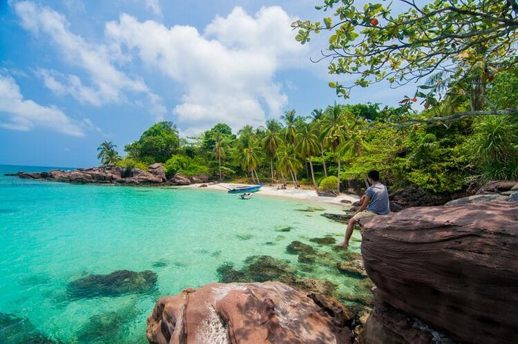time to visit mong tay island vietnam photos - mong tay island