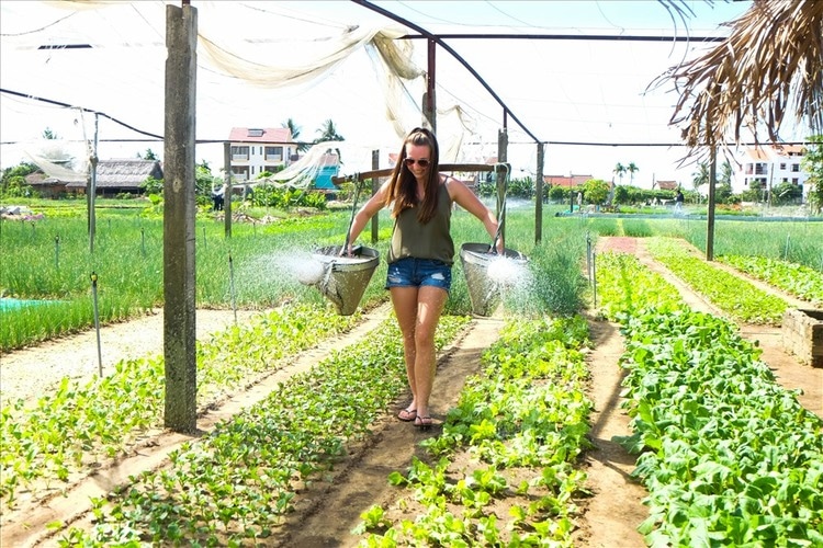 tra que vegetable village vietnam photos - hoi an traditional handicraft villages