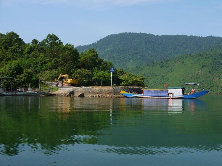 truoi lake in hue