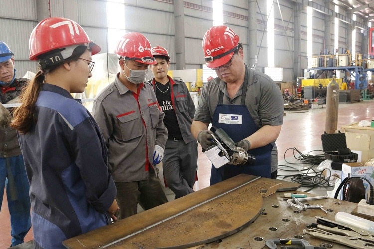 Vietnam Exempts South Korean Engineers From Centralized Quarantine