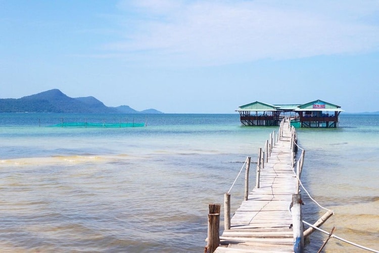 visit the raft houses rach vem fishing village in phu quoc