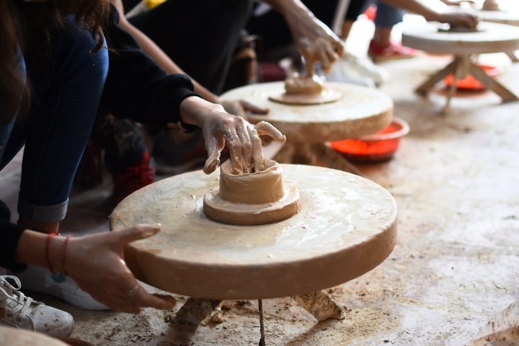 what are activities for visitors to do vietnam photos - bat trang ceramic village