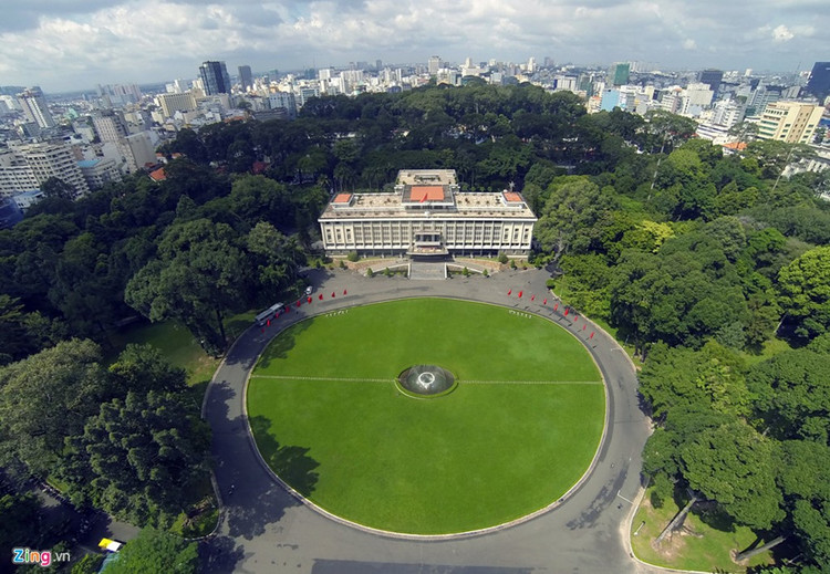 what are attractions in independence palace vietnam photos - independence palace