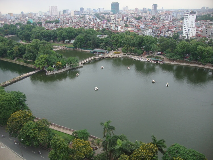 what the best time to visit vietnam photos - thu le park