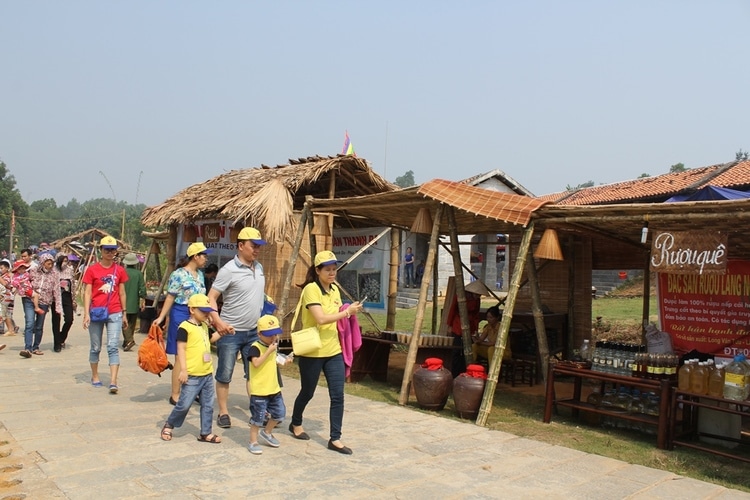 what to do in cultural village of vietnamese ethnic minority groups vietnam photos - cultural village of 54 vietnamese ethnic minority groups