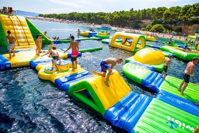 what to do in vinpearl land in nha trang - outdoor amusement games