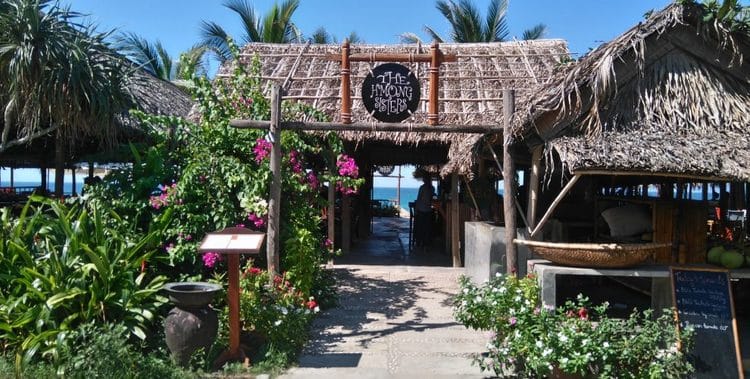 what to eat vietnam photos - an bang beach