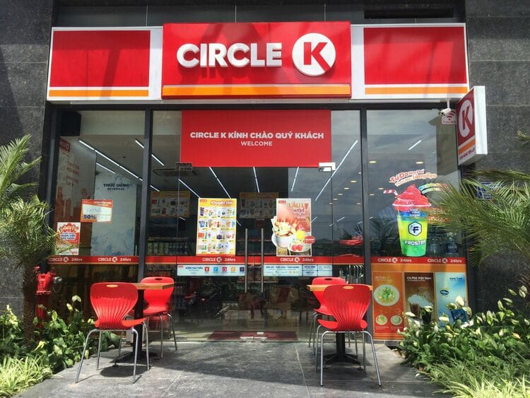 where to eat and stay near hoa binh park vietnam photos - hoa binh park