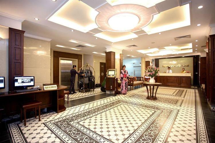 where to stay vietnam photos - presidential palace historical site