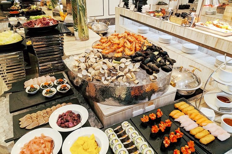 where you can eat near saigon opera house vietnam photos - saigon opera house