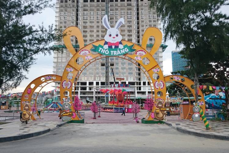 vietnam photos - white rabbit park